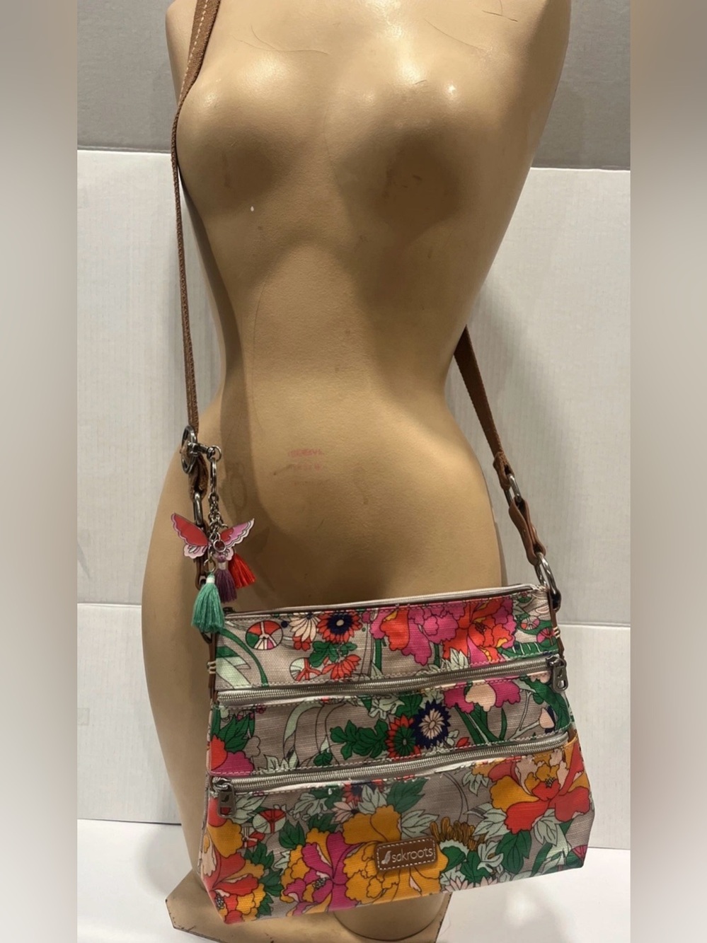 SAKROOTS Purse Floral w Butterfly Key Charms Hand Bag Water Resistant Crossbody